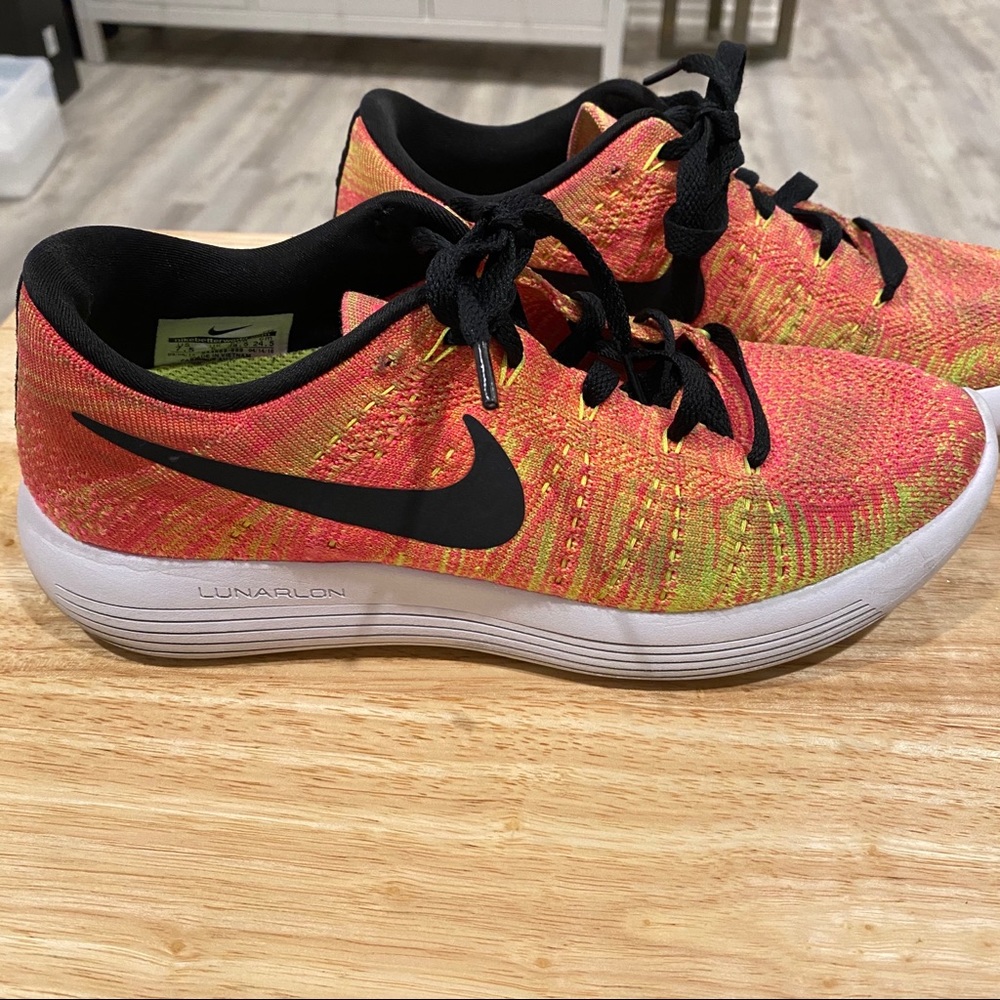Nike Lunarlon Run Easy Sneakers